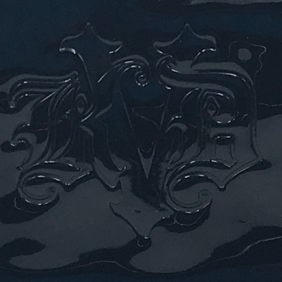 NWOT KVD Vegan Black Patent Make Up Bag With Logo - Picture 3 of 8